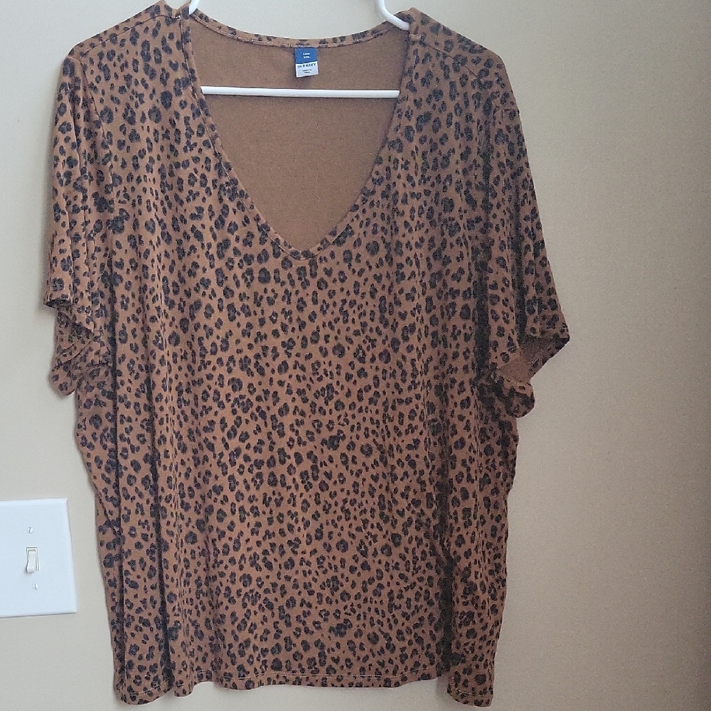Old Navy Brown Leopard Print V-Neck Blouse